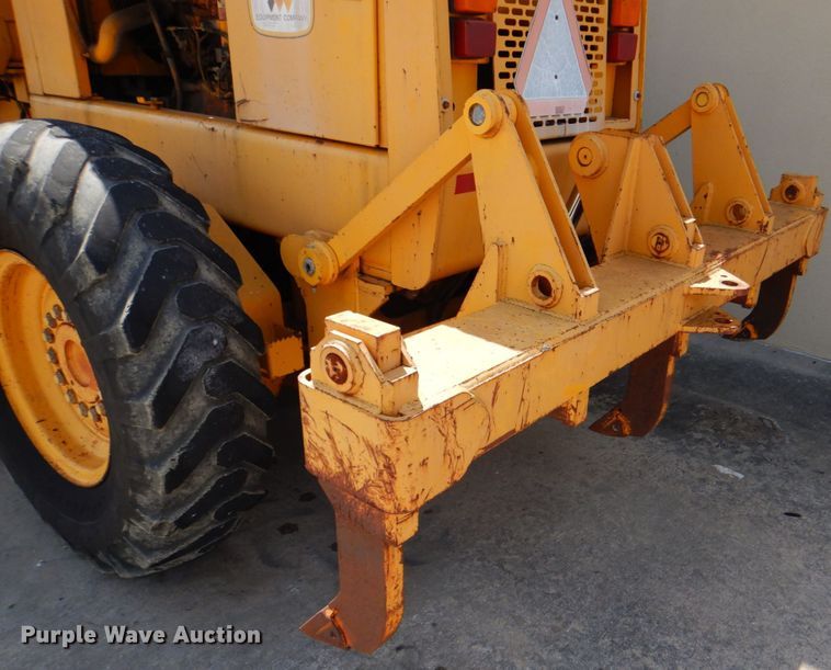 image for item DH5258 1990 John Deere 670B motor grader