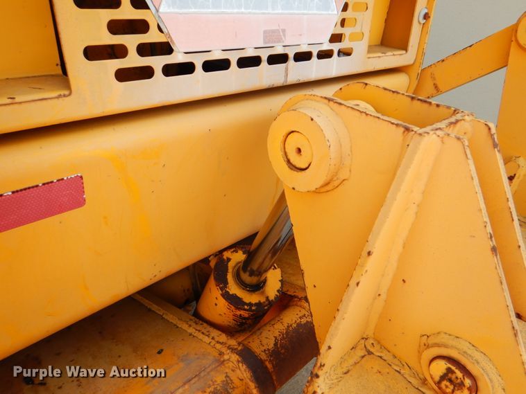 image for item DH5258 1990 John Deere 670B motor grader