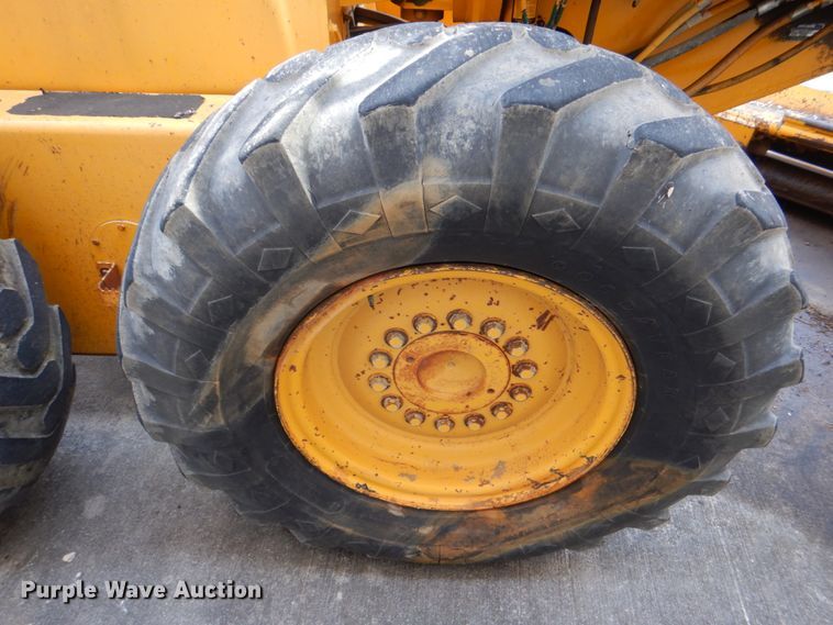 image for item DH5258 1990 John Deere 670B motor grader