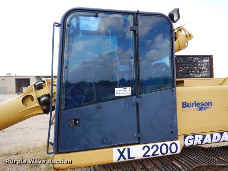 image for item DH5259 2000 Gradall XL2200 excavator