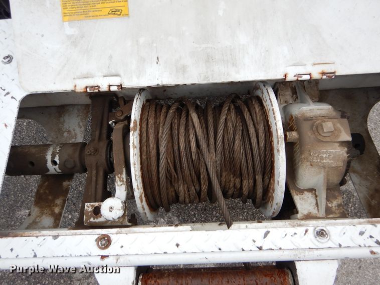 image for item DH6100 2006 Freightliner Business Class M2 bucket truck