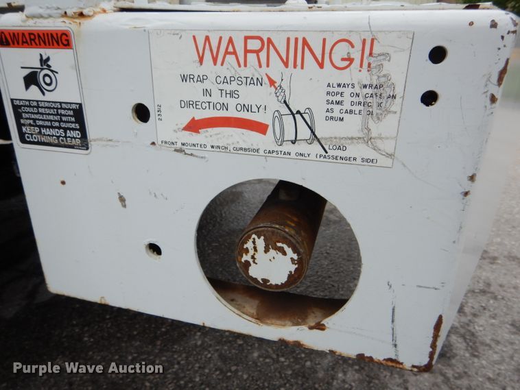 image for item DH6100 2006 Freightliner Business Class M2 bucket truck