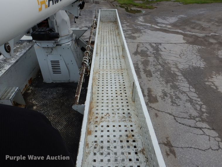 image for item DH6100 2006 Freightliner Business Class M2 bucket truck