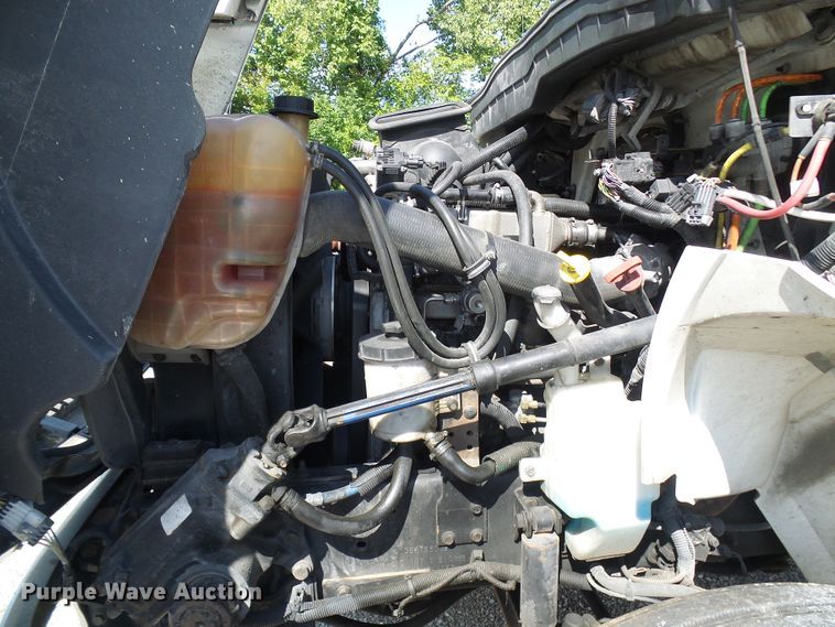 image for item DI0610 2011 International DuraStar 4400 truck cab and chassis