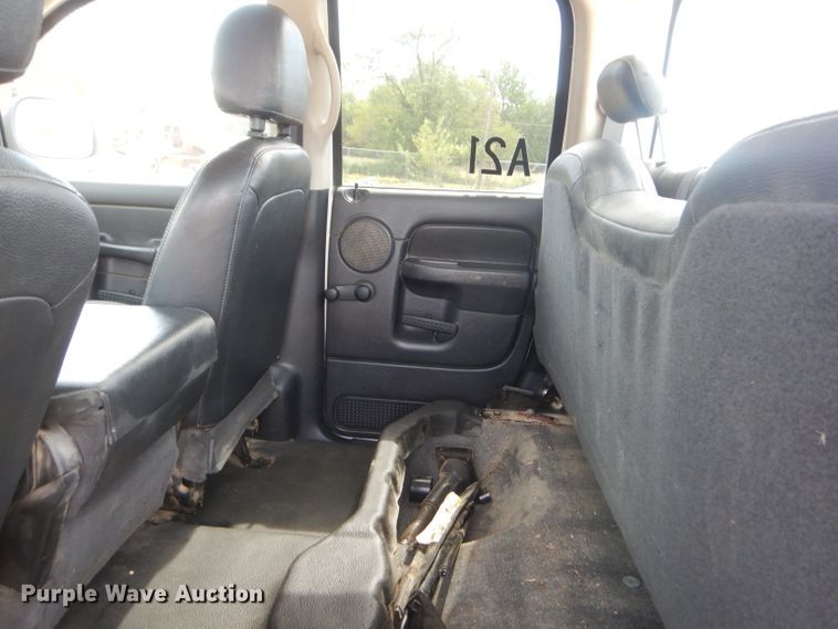 image for item ED9476 2005 Dodge Ram 1500 Quad Cab pickup truck