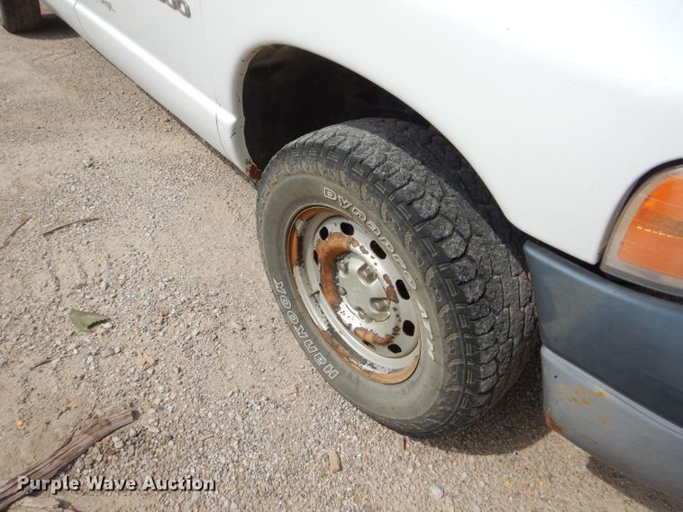 image for item ED9476 2005 Dodge Ram 1500 Quad Cab pickup truck