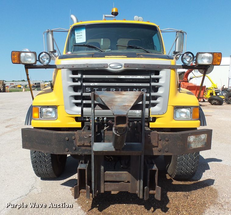 image for item EF9542 2001 Sterling LT9511 dump truck