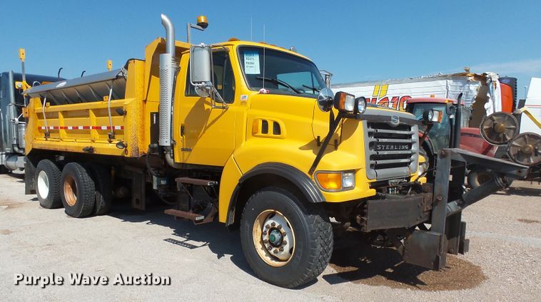 image for item EF9542 2001 Sterling LT9511 dump truck