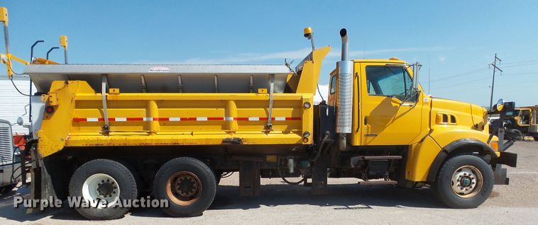 image for item EF9542 2001 Sterling LT9511 dump truck