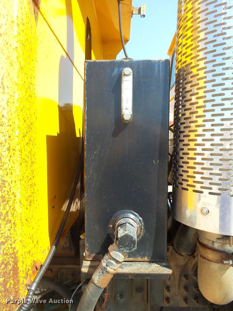 image for item EF9542 2001 Sterling LT9511 dump truck