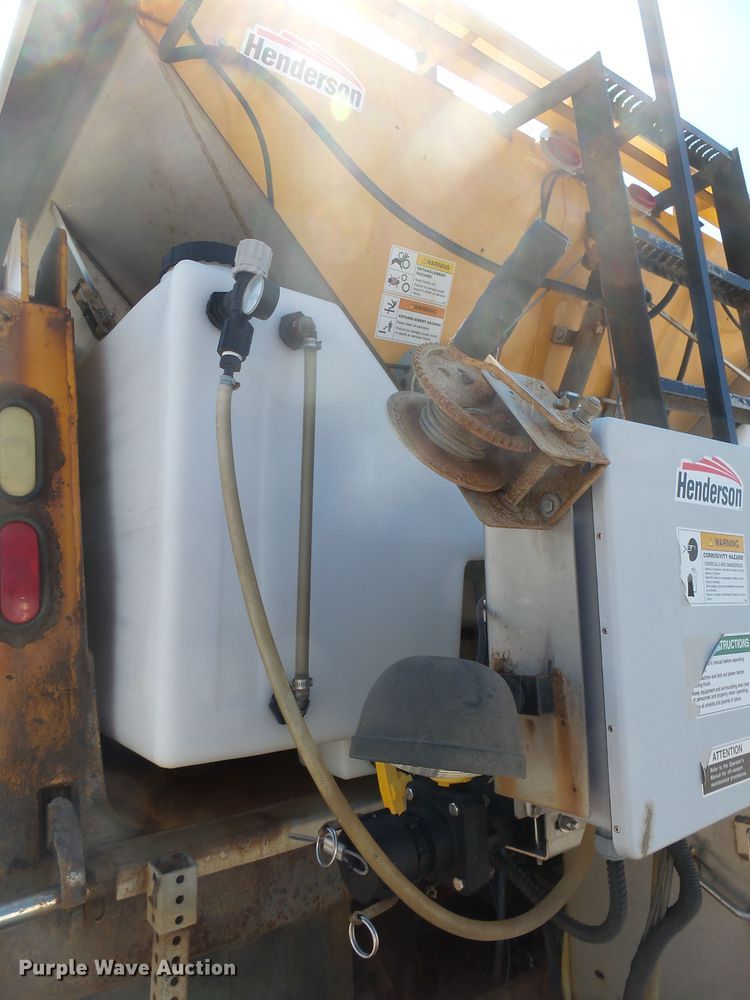 image for item EF9542 2001 Sterling LT9511 dump truck