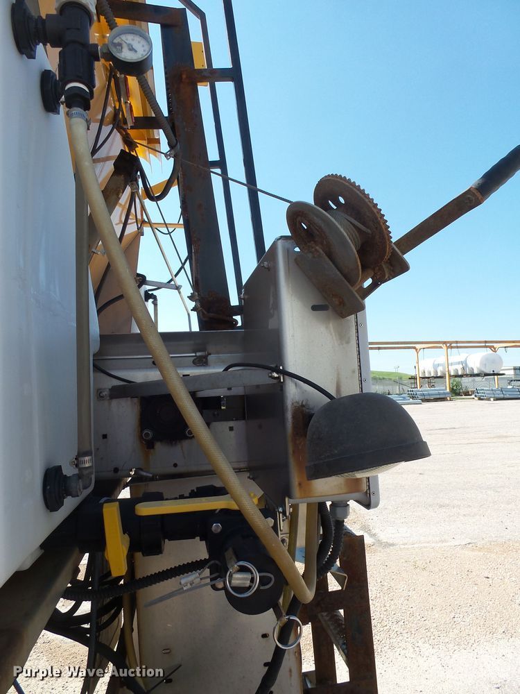 image for item EF9542 2001 Sterling LT9511 dump truck