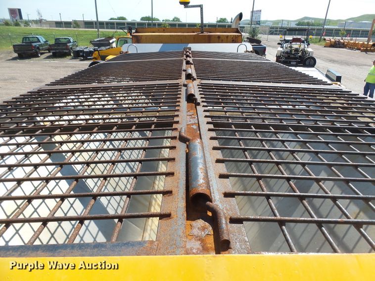 image for item EF9542 2001 Sterling LT9511 dump truck