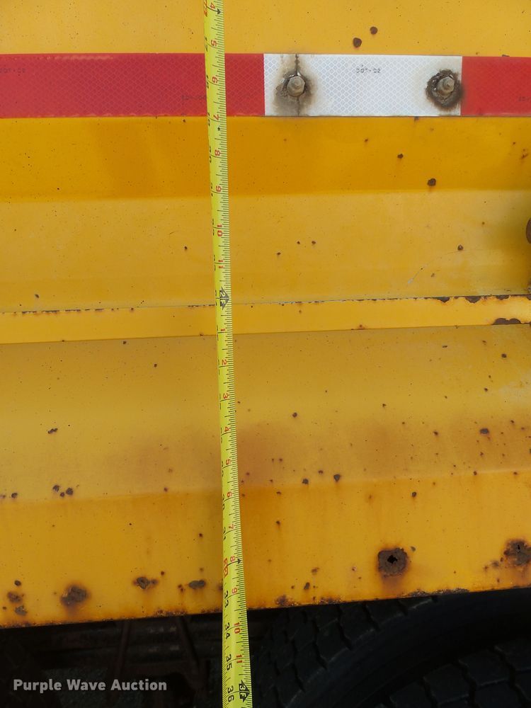 image for item EF9542 2001 Sterling LT9511 dump truck