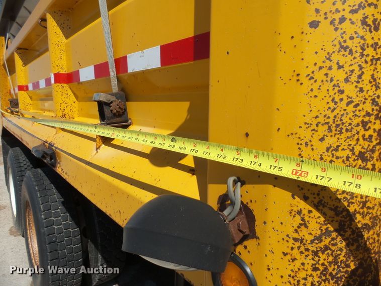 image for item EF9542 2001 Sterling LT9511 dump truck