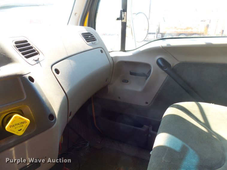 image for item EF9542 2001 Sterling LT9511 dump truck