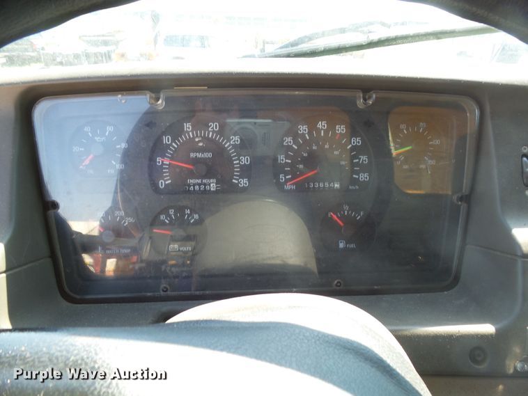 image for item EF9542 2001 Sterling LT9511 dump truck