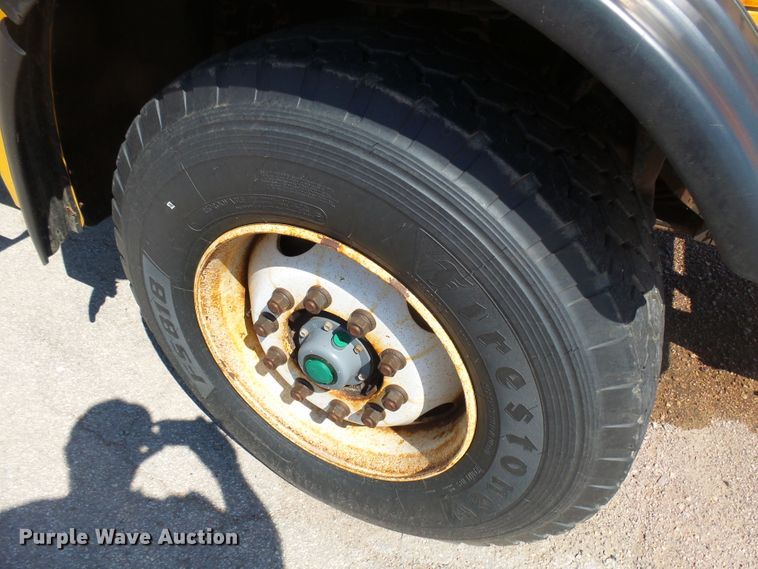 image for item EF9542 2001 Sterling LT9511 dump truck