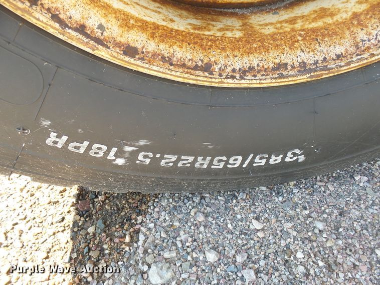 image for item EF9542 2001 Sterling LT9511 dump truck