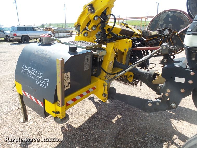 image for item EF9543 2006 Case MXU100 tractor