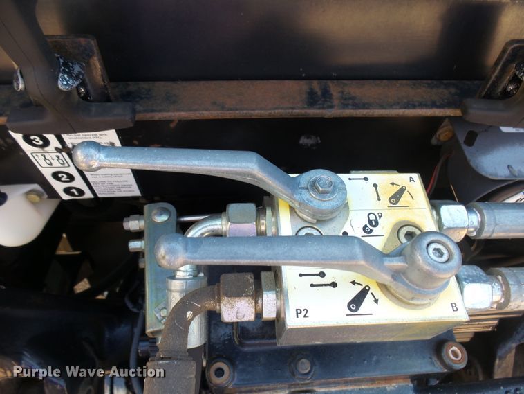 image for item EF9543 2006 Case MXU100 tractor