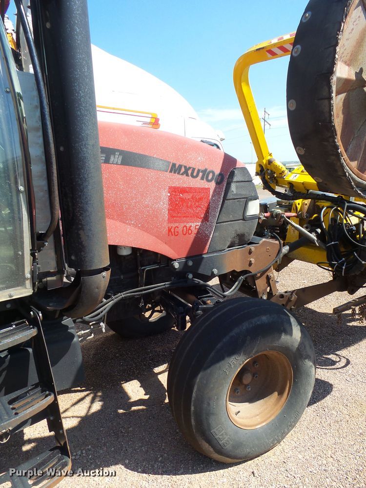 image for item EF9543 2006 Case MXU100 tractor