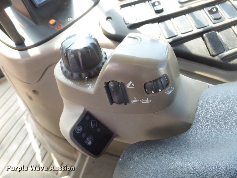 image for item EF9543 2006 Case MXU100 tractor