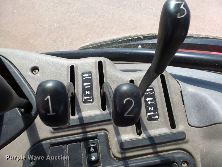 image for item EF9543 2006 Case MXU100 tractor