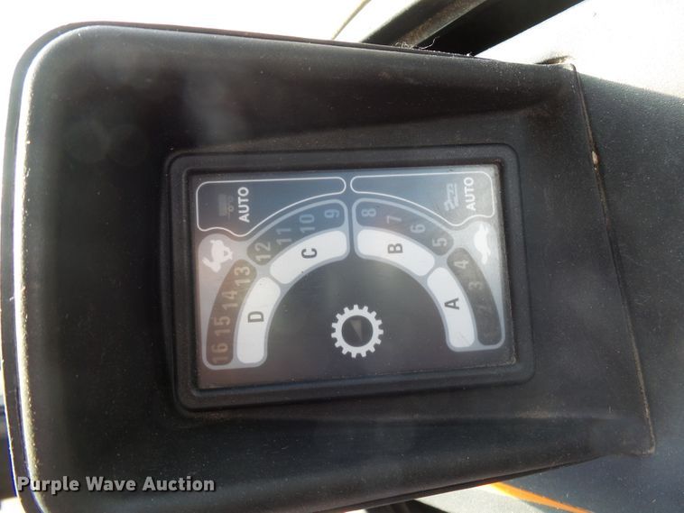 image for item EF9543 2006 Case MXU100 tractor