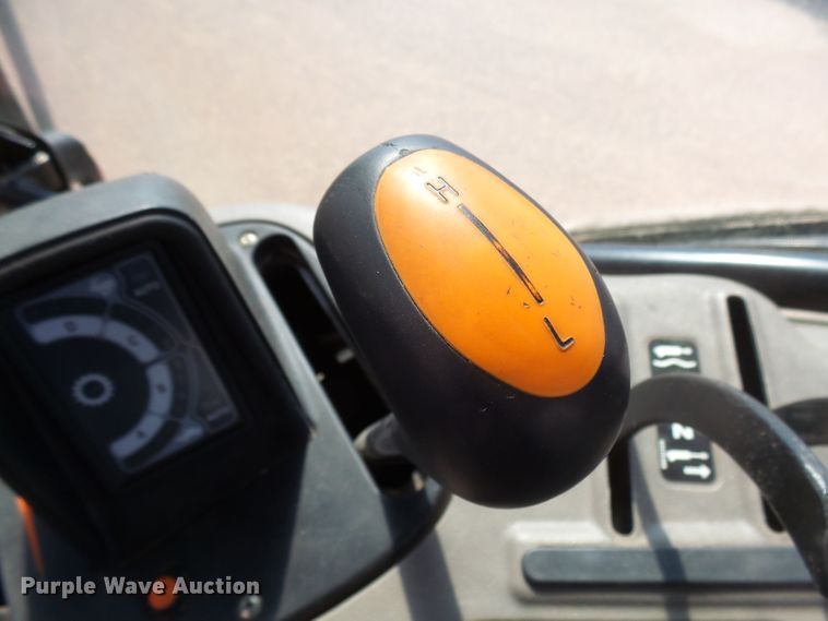 image for item EF9543 2006 Case MXU100 tractor