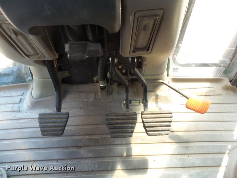 image for item EF9543 2006 Case MXU100 tractor