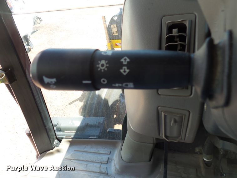 image for item EF9543 2006 Case MXU100 tractor