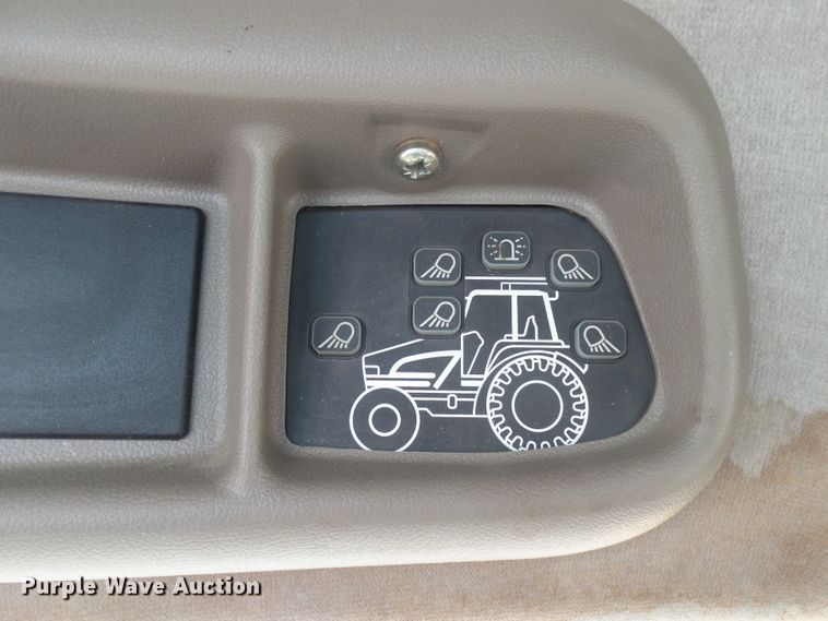 image for item EF9543 2006 Case MXU100 tractor