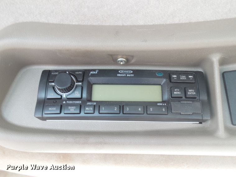 image for item EF9543 2006 Case MXU100 tractor