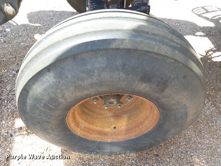 image for item EF9543 2006 Case MXU100 tractor