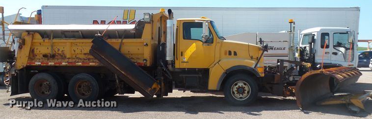 image for item EF9544 2001 Sterling LT9511 dump truck