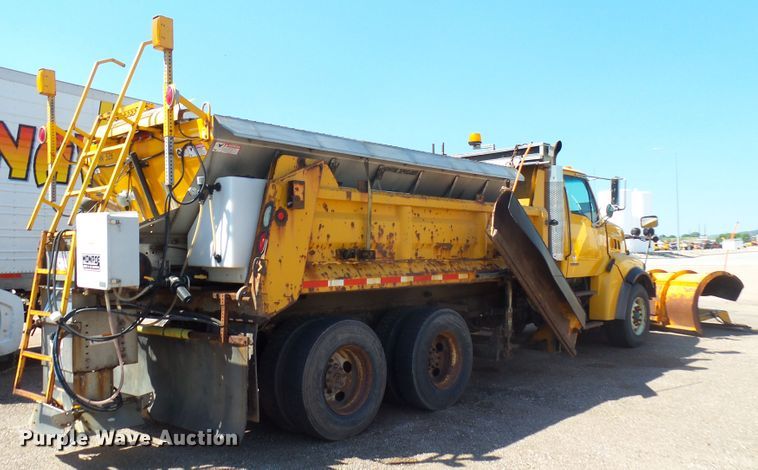 image for item EF9544 2001 Sterling LT9511 dump truck