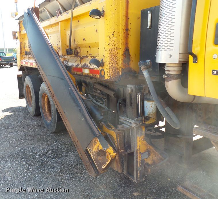 image for item EF9544 2001 Sterling LT9511 dump truck