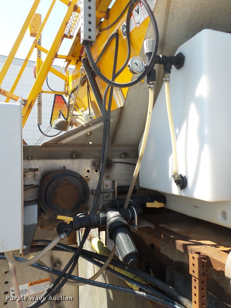 image for item EF9544 2001 Sterling LT9511 dump truck