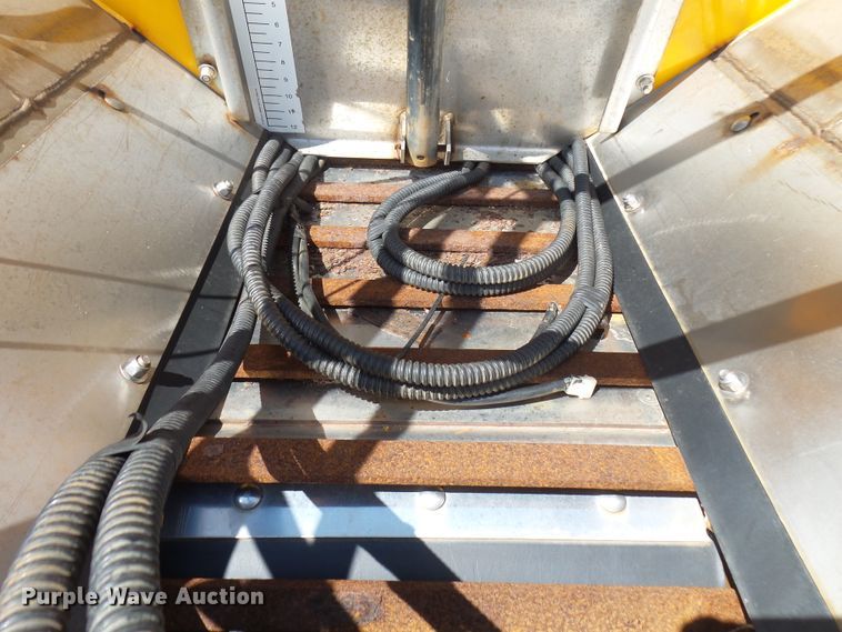 image for item EF9544 2001 Sterling LT9511 dump truck