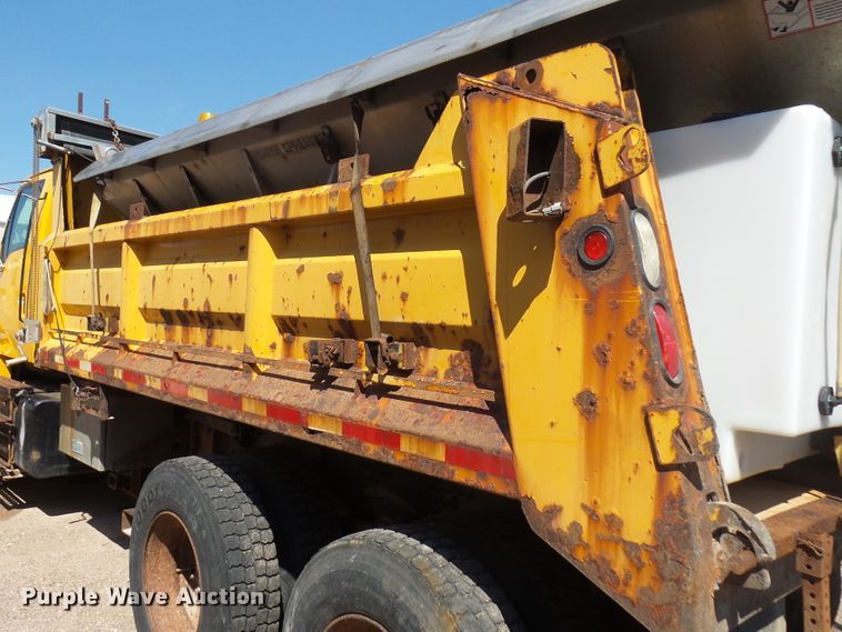 image for item EF9544 2001 Sterling LT9511 dump truck