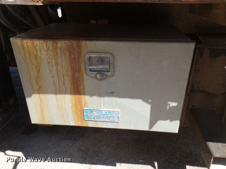 image for item EF9544 2001 Sterling LT9511 dump truck