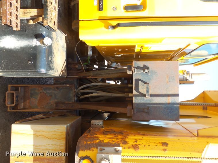 image for item EF9544 2001 Sterling LT9511 dump truck