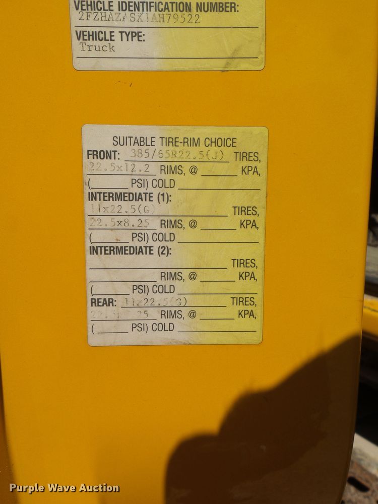 image for item EF9544 2001 Sterling LT9511 dump truck