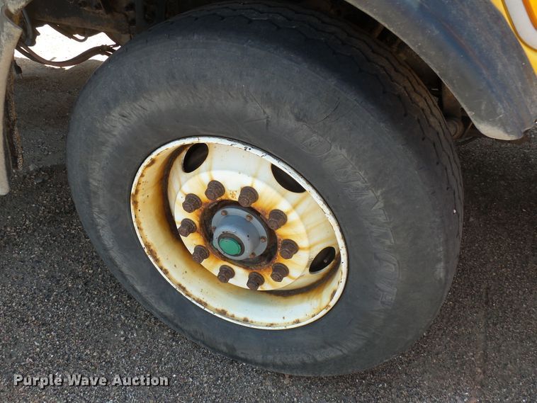 image for item EF9544 2001 Sterling LT9511 dump truck