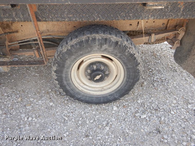 image for item FI9987 1998 Chevrolet K3500 dump flatbed pickup truck