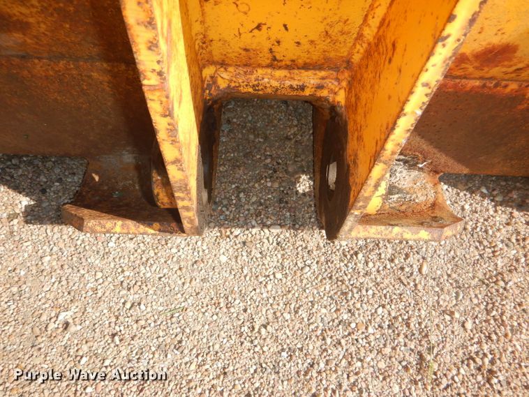 image for item FN9081 John Deere 95"W general purpose bucket