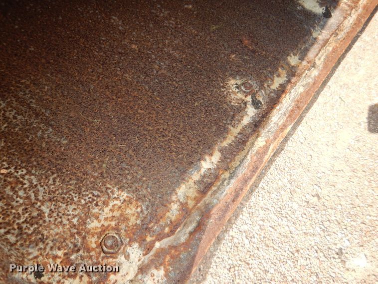 image for item FN9081 John Deere 95"W general purpose bucket