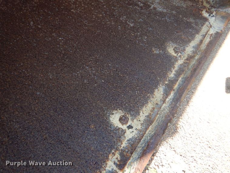 image for item FN9081 John Deere 95"W general purpose bucket