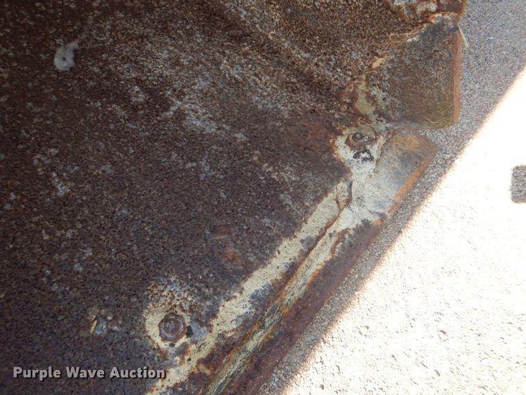 image for item FN9081 John Deere 95"W general purpose bucket